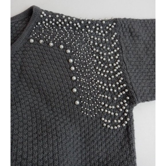 Cato Women's Gray Sweater With Faux Pearls On Shoulders Size Large - Picture 3 of 6